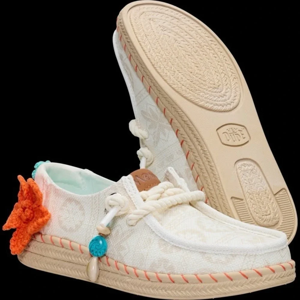 New Hey Dude Disney Moana Wendy Espadrille Slip On Shoes HTF Sz 10 Women's